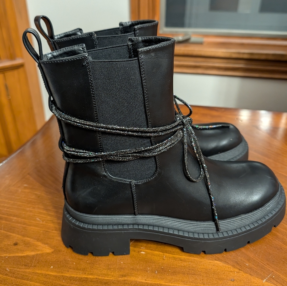 Pull-on Women's Moto/Combat Black Chunky Boots Iridescent Ankle Wrap New Sz40